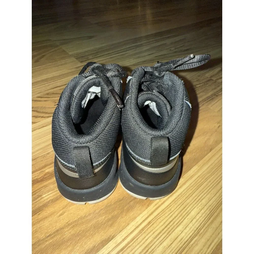 Nike Team Hustle D7‎ Boys Basketball Sneaker Shoes Black Size 1Y 1 Youth